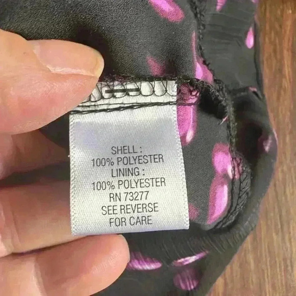 Women’s Sz Small Flowy Black Floral LS Blouse. Layers. 1-button Back Closure - Picture 7 of 7